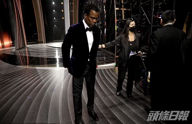 基斯的棟篤笑門票，在奧斯卡後被炒賣。